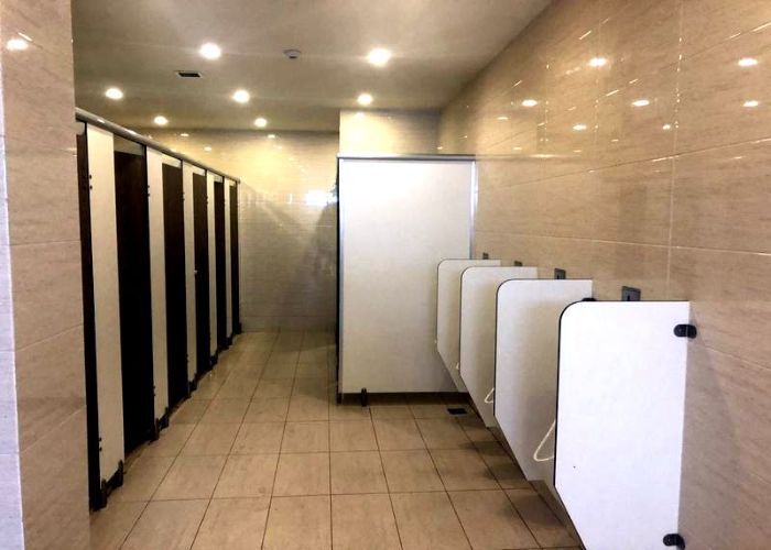 vách ngăn vệ sinh